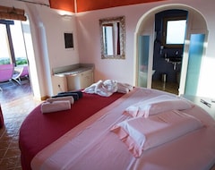 Bed & Breakfast Dammusi Al-Qubba Wellness & Resort (Pantelleria, Ý)