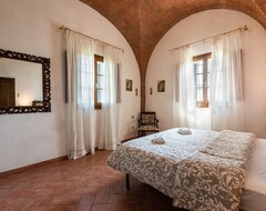 Toàn bộ căn nhà/căn hộ Villa Boscone-splendid Tuscan Villa With Dependance And Pool Near Gambassi Terme (Querceta, Ý)