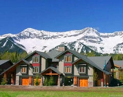 Hotel Pinnacle Ridge Chalets By Fernie Central Reservations (Fernie, Canada)