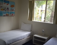 Khách sạn Gold Coast Family Apartment @ Turtle Beach (Mermaid Beach, Úc)