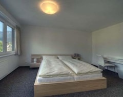 Hotel Oasis (Moutier, Suiza)