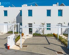 Căn hộ có phục vụ Central Vilamoura Townhouse (Lisbon, Bồ Đào Nha)