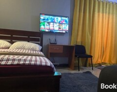 Khách sạn Comfy Suites (Kampala, Uganda)