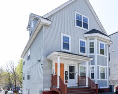 Casa/apartamento entero Amazing Family And Group-friendly Accommodation #thebackdorch (Boston, EE. UU.)