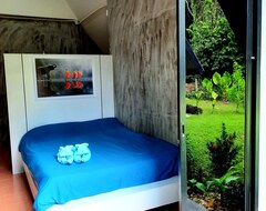 Khách sạn Cashewnut Tree Resort (Koh Lanta City, Thái Lan)