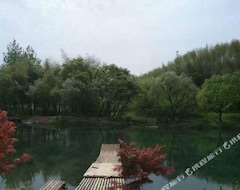 Caoxi Hepan Resort (Jingan, Kina)