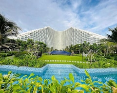 Hotel The Arena Cam Ranh Resort (Cam Ranh, Vijetnam)