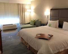 Hotel Hampton Inn & Suites By Hilton Calgary- University Northwest (Calgary, Canadá)