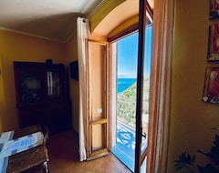 Khách sạn Giovanni Rooms (Manarola, Ý)