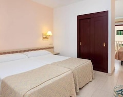 Hotel La Muralla Apartamentos (Los Llanos de Aridene, Spain)