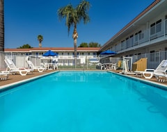 Hotel Motel 6 Los Angeles-Van Nuys - Sepulveda (North Hills, Sjedinjene Američke Države)