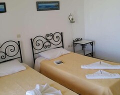 Ailouros Summer Hotel (Schinoussa, Grčka)