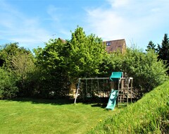 Toàn bộ căn nhà/căn hộ Large Country Idyll For Families Or Party Groups - Sleeps 18, Hot Tub & Garden (Hungerford, Vương quốc Anh)