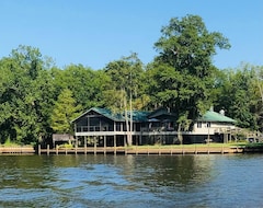 Cijela kuća/apartman Stargazer ~ Caddo Lake Cabins (Oil City, Sjedinjene Američke Države)