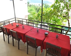 Khách sạn Coron Paradise Bed & Breakfast (Coron, Philippines)