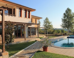 Toàn bộ căn nhà/căn hộ Villa Eagle, With Pool, Spa, Tennis, Gym, Driving Range & Beautiful Views (Stambolovo, Bun-ga-ri)