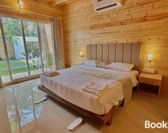Khách sạn The Nine Beach Resort (Canacona, Ấn Độ)