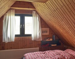 Koko talo/asunto Idyllisches Reetgedecktes Ferienhaus In Unmittelbarer Nähe Zum Strand (Buren, Hollanti)
