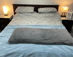 Cijela kuća/apartman Private Elegant 2 Queen Bed Full Bath Apartment (Kitchener, Kanada)