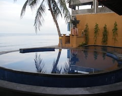 Khách sạn Paradise Palm Beach Bungalows (Tulamben, Indonesia)