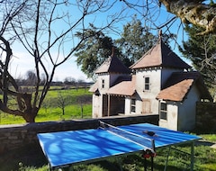 Toàn bộ căn nhà/căn hộ Gite Oustal à Nouzet En Périgord Vert Avec Terrain Dun Hectare (Eyzerac, Pháp)