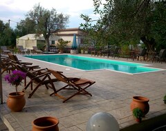 Khách sạn Hotel Avra (Ligia, Hy Lạp)