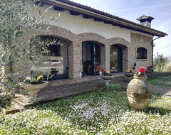 Toàn bộ căn nhà/căn hộ Villa Mery, Holiday House In The Hills Of The Rimini Riviera, With Private Pool (Mondaino, Ý)