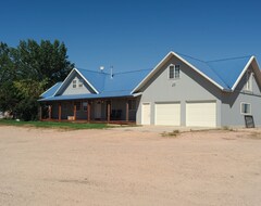 Casa/apartamento entero Country Classic, Spacious Farmhouse W/ Loft Nampa Kuna (Nampa, EE. UU.)