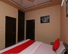 OYO 30740 Hotel Gurudham Vrindavan (Vrindavan, India)