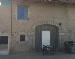Toàn bộ căn nhà/căn hộ La Chambre Des Avives (Saffloz, Pháp)