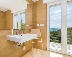 Hotel 3 Bedroom Accommodation In Bregi (Opatija, Croacia)