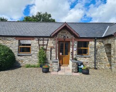 Koko talo/asunto Kingfisher Cottage (Whitland, Iso-Britannia)