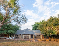 Hotel Mukambi Safari Lodge (Lusaka, Zambia)
