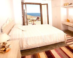 Koko talo/asunto House 350 M Away From The Beach For 6 Ppl. With Sea View At Kalymnos (Kalymnos - Pothia, Kreikka)