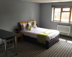 Hotel Happy Guests Lodge (Warrington, United Kingdom)