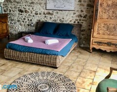 Bed & Breakfast Chambre Independante (Quinçay, Francuska)