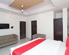 Hotel Balaka Int.l (Bolpur, India)