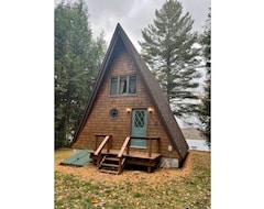 Cijela kuća/apartman Lakefront A-frame Cabin Located In The Adirondacks (Dolgeville, Sjedinjene Američke Države)