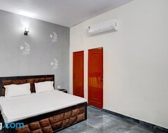Khách sạn Oyo Conifer Inn (Meerut, Ấn Độ)