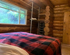 Entire House / Apartment Kamloops Riverside Lodge (Kamloops, Canada)