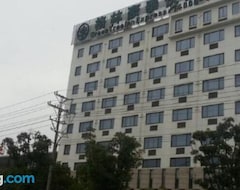 GreenTree Inn Jiangsu Suzhou Taicang Liuhe Passenger Station Express Hotel (Taicang, China)