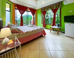 Khách sạn Arenal Garden Lodge (La Fortuna, Costa Rica)
