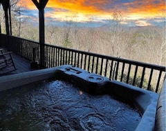 Toàn bộ căn nhà/căn hộ ★panoramic Mountain Views | Sauna | Hot Tub | Pool Table | Pet Friendly★ (Sautee Nacoochee, Hoa Kỳ)