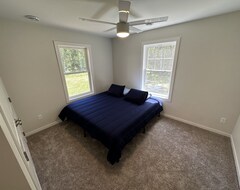 Casa/apartamento entero Up North Getaway! Sitting On Hole 16 - Golf Stay & Play - Sleeps Up To 12 Guests (Staples, EE. UU.)