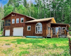 Hele huset/lejligheden Luxury Chalet On Lake Obabika - Private Beaches & Campsites (River Valley, Canada)