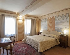 Khách sạn Hotel Alla Corte degli Angeli (Lucca, Ý)