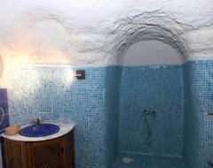 Hotel Cuevas del Zenete (La Calahorra, Spain)