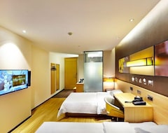 Hotel 7 Days Premium Foshan Lecong Furniture City (Foshan, China)