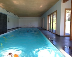 Koko talo/asunto Villa With A Sauna, A Fitness Room, And An Indoor Heated Swimming Pool (Pleumeur-Bodou, Ranska)