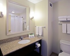 Holiday Inn Express Hotel & Suites Grand Rapids-North, an IHG Hotel (Walker, EE. UU.)